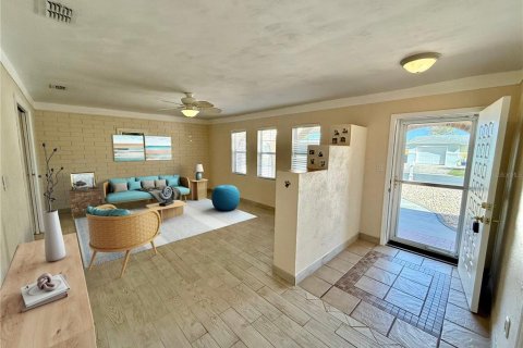 House in Flagler Beach, Florida 3 bedrooms, 239.69 sq.m. № 1537653 - photo 12