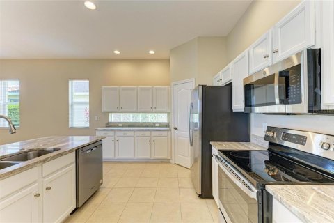 House in Bradenton, Florida 3 bedrooms, 200.85 sq.m. № 1781159 - photo 22