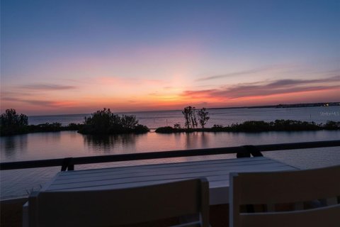 Condo in Hudson, Florida, 2 bedrooms  № 2406778 - photo 25