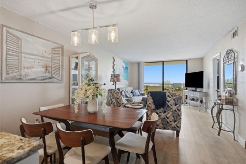 Condo in Hudson, Florida, 2 bedrooms  № 2406778 - photo 14