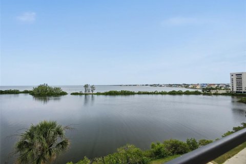 Condo in Hudson, Florida, 2 bedrooms  № 2406778 - photo 30