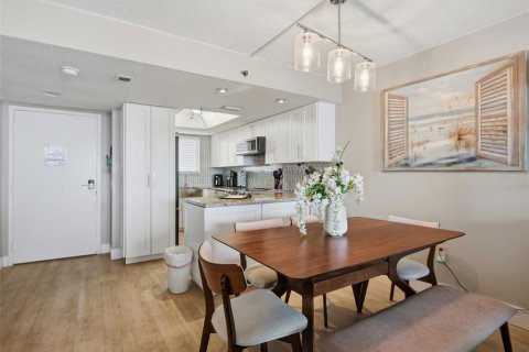 Condo in Hudson, Florida, 2 bedrooms  № 2406778 - photo 15