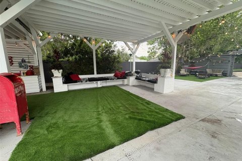 House in Orlando, Florida 4 bedrooms, 192.12 sq.m. № 1826455 - photo 13