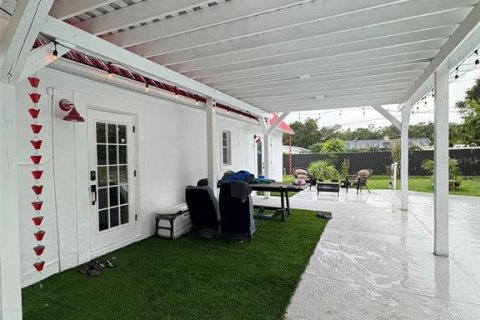 House in Orlando, Florida 4 bedrooms, 192.12 sq.m. № 1826455 - photo 6