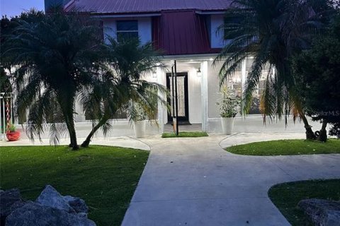 House in Orlando, Florida 4 bedrooms, 192.12 sq.m. № 1826455 - photo 2