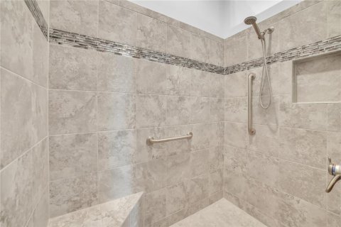 House in The Villages, Florida 3 bedrooms, 191.01 sq.m. № 1911015 - photo 27
