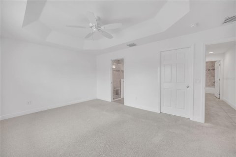 House in The Villages, Florida 3 bedrooms, 191.01 sq.m. № 1911015 - photo 30