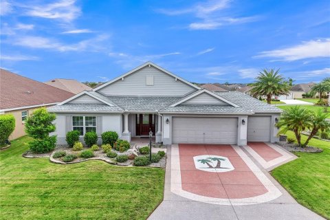 House in The Villages, Florida 3 bedrooms, 191.01 sq.m. № 1911015 - photo 5