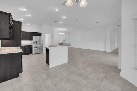 House in The Villages, Florida 3 bedrooms, 191.01 sq.m. № 1911015 - photo 20