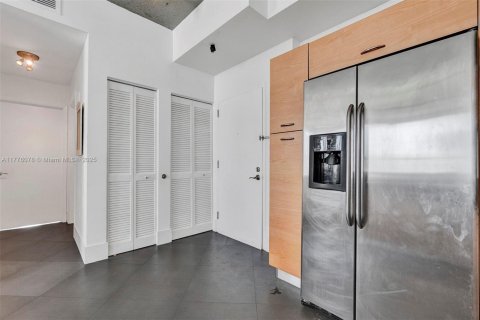 Condominio en venta en Miami, Florida, 1 dormitorio, 91.51 m2 № 1612006 - foto 5