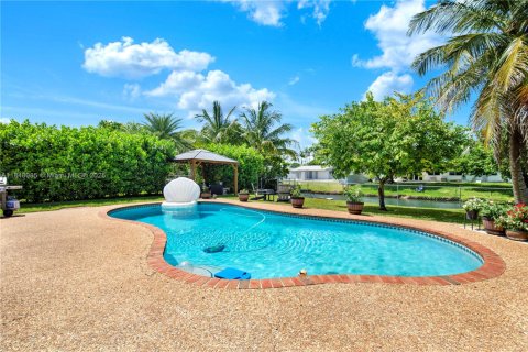 House in Cutler Bay, Florida 3 bedrooms, 125.88 sq.m. № 1850322 - photo 14