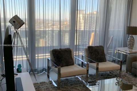 Condominio en venta en Miami, Florida, 1 dormitorio, 61.78 m2 № 1867523 - foto 9