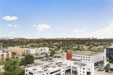 Снять в аренду кондоминиум в Майами, Флорида 1 спальня, 63.64м2, № 1989348 - фото 15