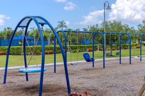 Casa en alquiler en Lakewood Ranch, Florida, 2 dormitorios, 107.4 m2 № 1828608 - foto 9