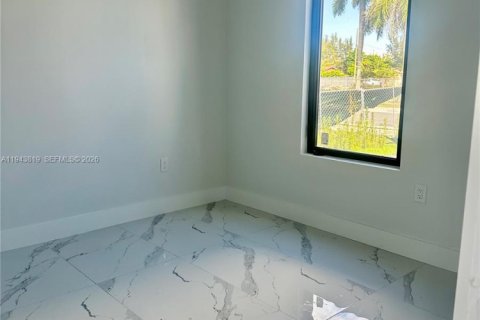 Casa en venta en Florida City, Florida, 3 dormitorios № 2000606 - foto 5