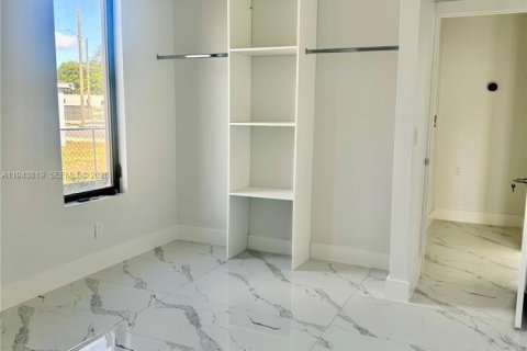 Casa en venta en Florida City, Florida, 3 dormitorios № 2000606 - foto 16