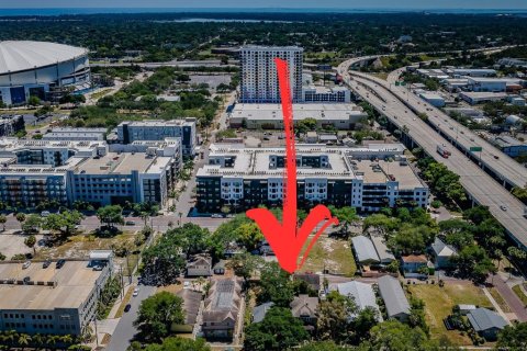 Terreno en venta en Saint Petersburg, Florida № 1140311 - foto 1