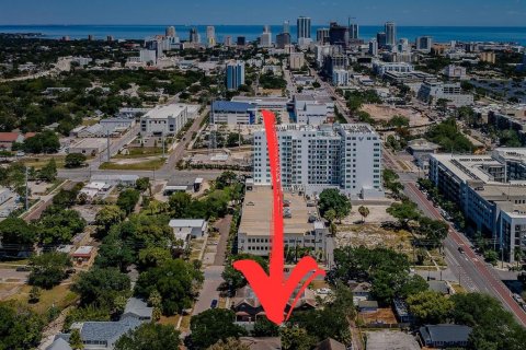 Terreno en venta en Saint Petersburg, Florida № 1140311 - foto 4