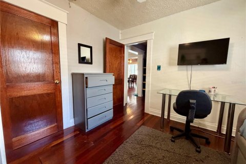 Casa en venta en Tampa, Florida, 4 dormitorios, 163.32 m2 № 2239860 - foto 26
