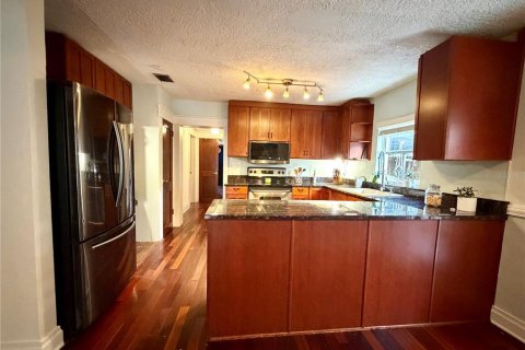 Casa en venta en Tampa, Florida, 4 dormitorios, 163.32 m2 № 2239860 - foto 17