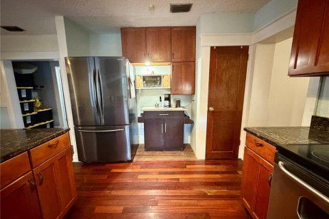 Casa en venta en Tampa, Florida, 4 dormitorios, 163.32 m2 № 2239860 - foto 19