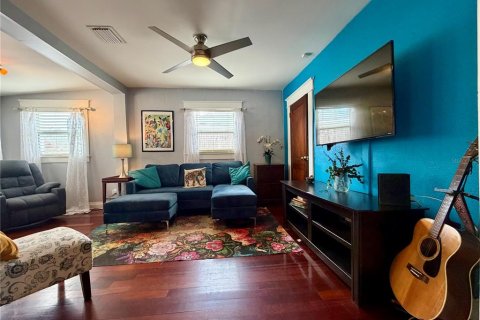 Casa en venta en Tampa, Florida, 4 dormitorios, 163.32 m2 № 2239860 - foto 14