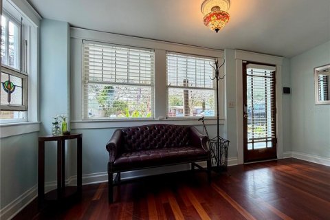 Casa en venta en Tampa, Florida, 4 dormitorios, 163.32 m2 № 2239860 - foto 10