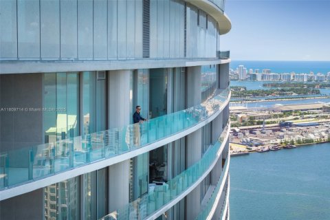 Condominio en venta en Miami, Florida, 2 dormitorios, 157.84 m2 № 1806341 - foto 28