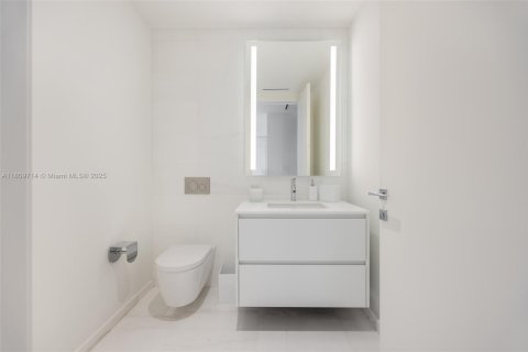 Condominio en venta en Miami, Florida, 2 dormitorios, 157.84 m2 № 1806341 - foto 11