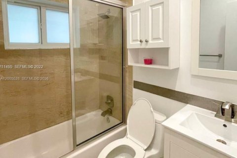 Villa ou maison à vendre à North Miami Beach, Floride: 3 chambres, 130.06 m2 № 2069578 - photo 19