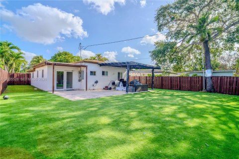 Villa ou maison à vendre à North Miami Beach, Floride: 3 chambres, 130.06 m2 № 2069578 - photo 21