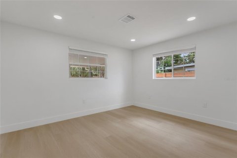 House in Sarasota, Florida 3 bedrooms, 162.58 sq.m. № 1797134 - photo 15