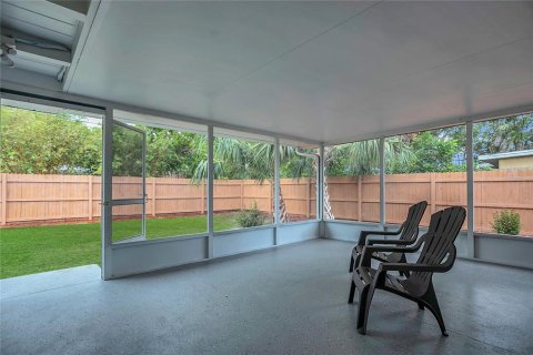 House in Sarasota, Florida 3 bedrooms, 162.58 sq.m. № 1797134 - photo 21