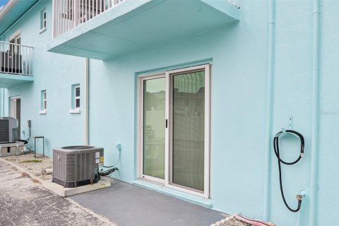 Condominio en venta en Bradenton Beach, Florida, 1 dormitorio, 55.18 m2 № 1616798 - foto 12