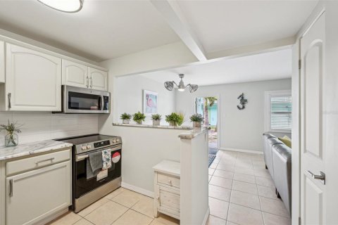 Condominio en venta en Bradenton Beach, Florida, 1 dormitorio, 55.18 m2 № 1616798 - foto 22