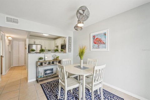 Condominio en venta en Bradenton Beach, Florida, 1 dormitorio, 55.18 m2 № 1616798 - foto 7