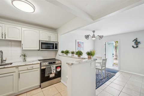 Condominio en venta en Bradenton Beach, Florida, 1 dormitorio, 55.18 m2 № 1616798 - foto 19