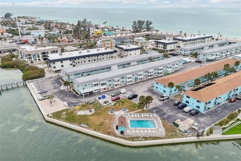 Condominio en venta en Bradenton Beach, Florida, 1 dormitorio, 55.18 m2 № 1616798 - foto 8