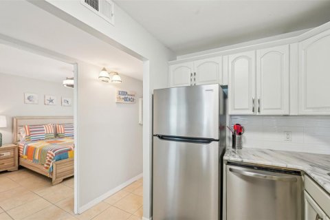 Condominio en venta en Bradenton Beach, Florida, 1 dormitorio, 55.18 m2 № 1616798 - foto 20