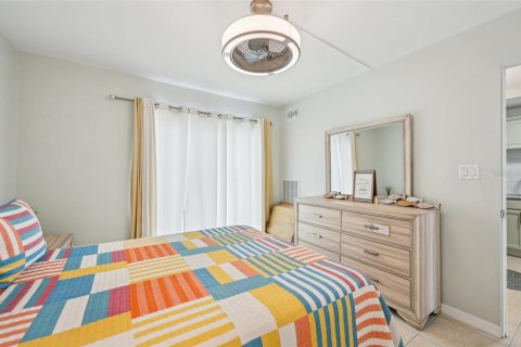 Condominio en venta en Bradenton Beach, Florida, 1 dormitorio, 55.18 m2 № 1616798 - foto 23