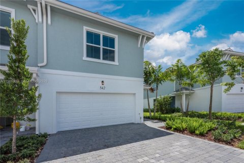Copropriété à louer à Deerfield Beach, Floride: 3 chambres, 175.4 m2 № 2043175 - photo 4