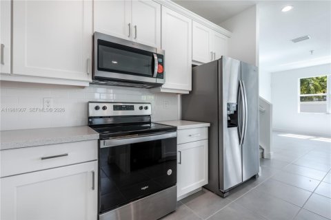 Copropriété à louer à Deerfield Beach, Floride: 3 chambres, 175.4 m2 № 2043175 - photo 12