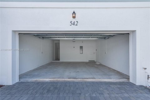 Copropriété à louer à Deerfield Beach, Floride: 3 chambres, 175.4 m2 № 2043175 - photo 5
