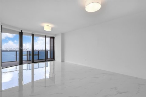 Condo in Miami, Florida, 3 bedrooms № 2154550 - photo 18