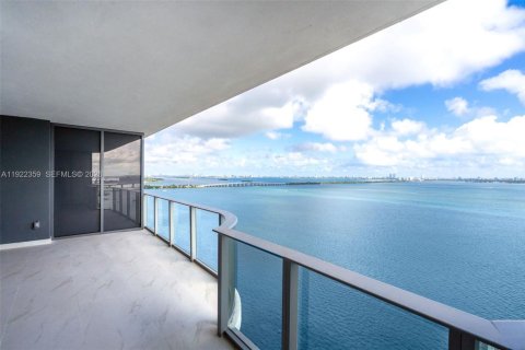 Condo in Miami, Florida, 3 bedrooms № 2154550 - photo 4