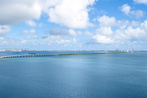 Condo in Miami, Florida, 3 bedrooms № 2154550 - photo 5