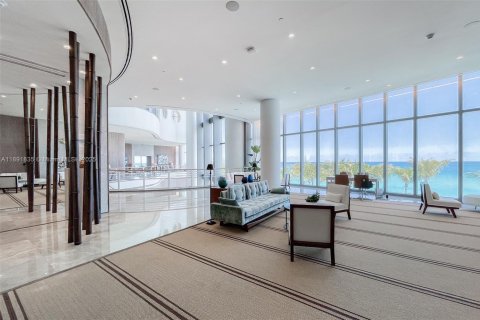 Condo in Sunny Isles Beach, Florida, 2 bedrooms  № 1945423 - photo 6