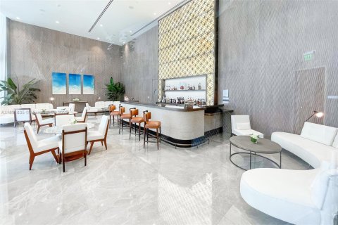 Condo in Sunny Isles Beach, Florida, 2 bedrooms  № 1945423 - photo 19