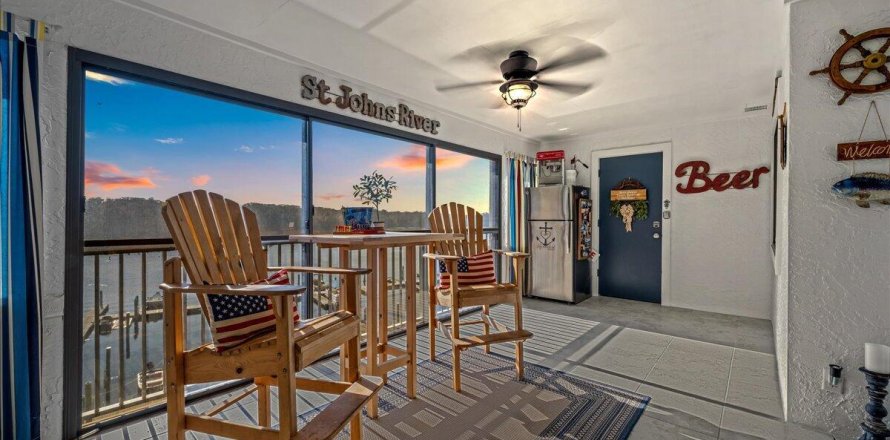 Condo in Welaka, Florida, 2 bedrooms  № 868138