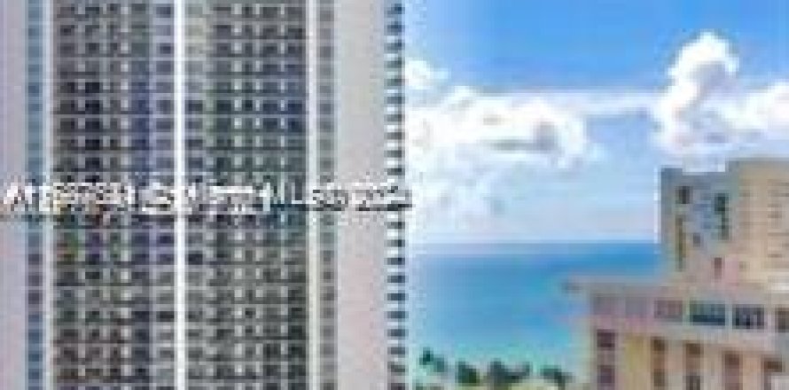 Condo in Hallandale Beach, Florida, 2 bedrooms № 1705294